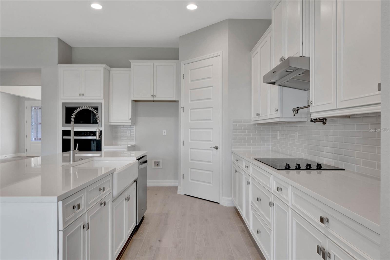 BUENA LAGO - Residential