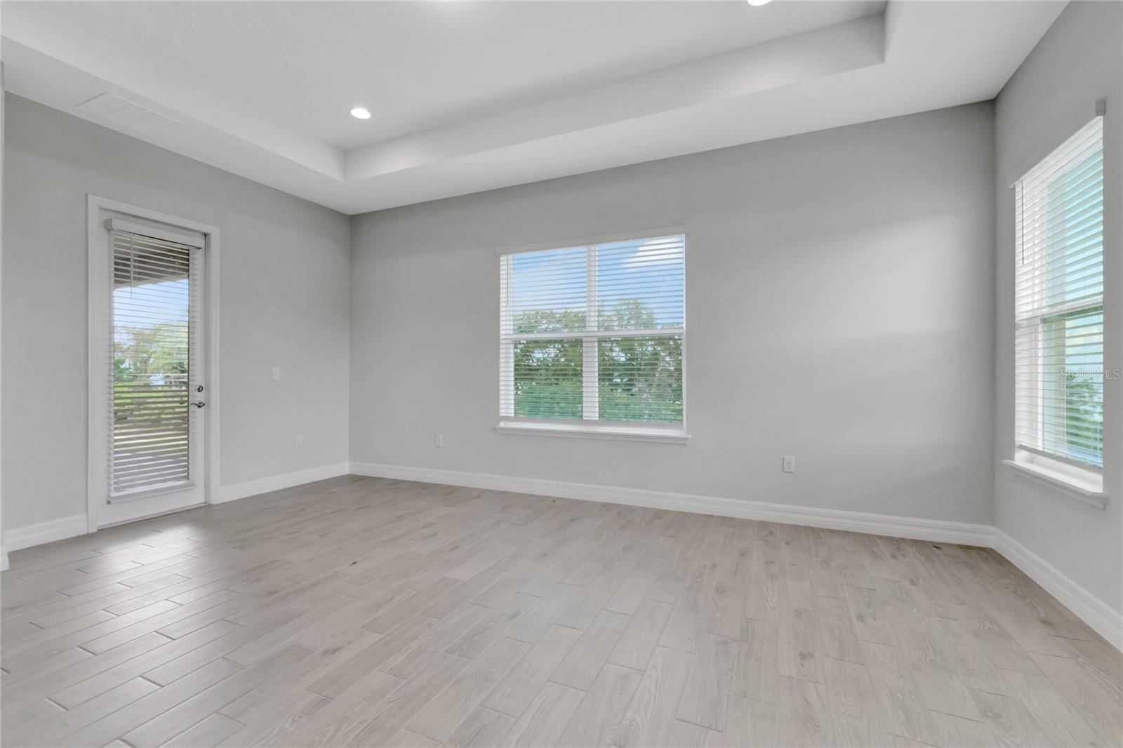 BUENA LAGO - Residential