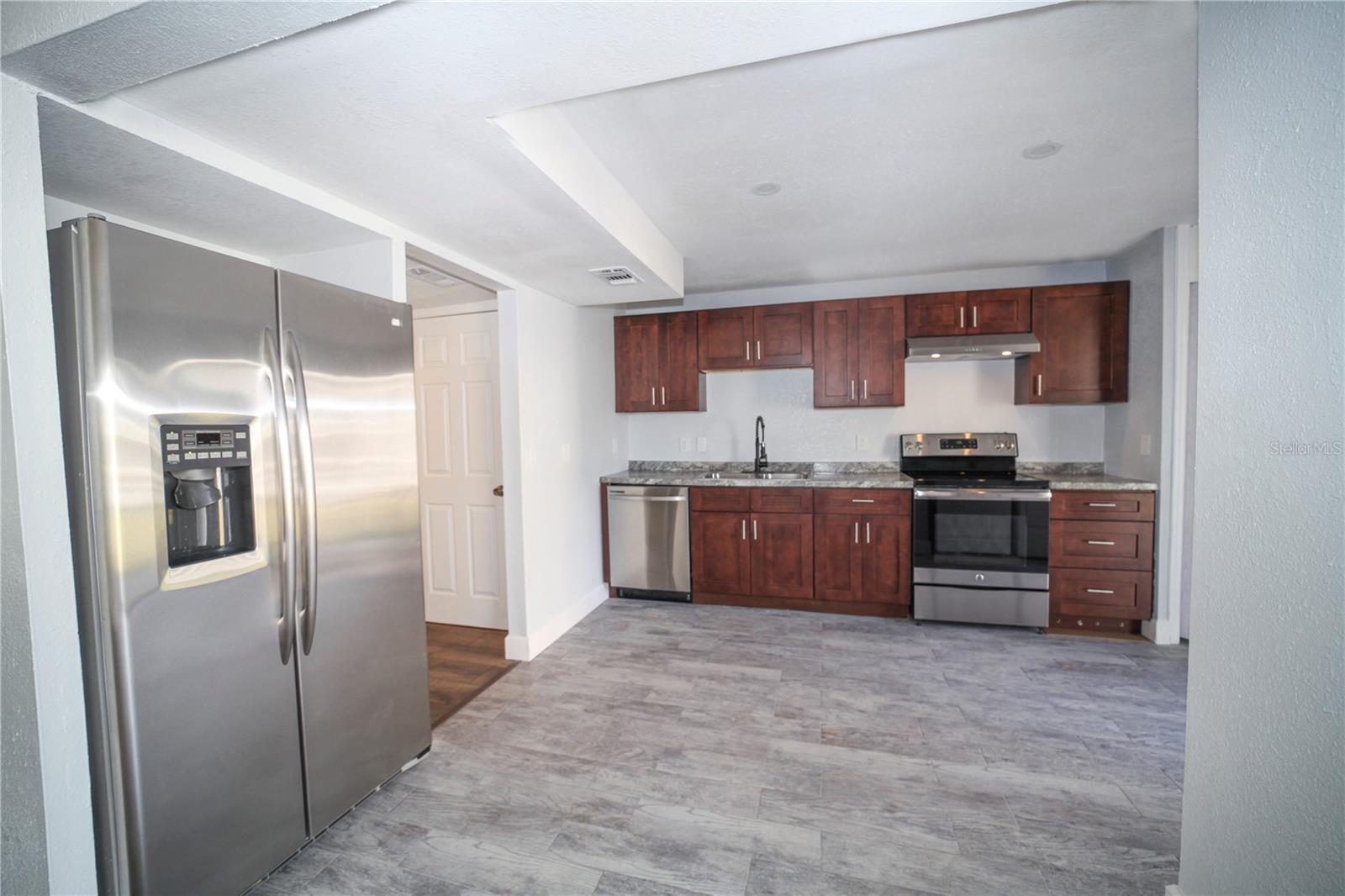 FAIRWAY OAKS - Residential