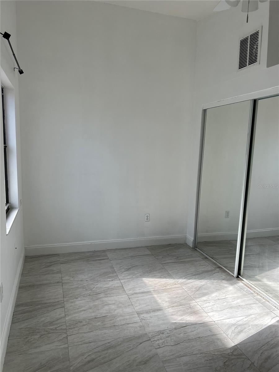 RIDGEWOOD ESTATES ADD 02 RESUB 01 - Residential Lease