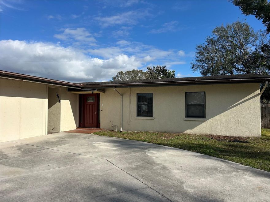 Welcome to Sarasota Springs, home located in the heart of Sarasota, FL. This spacious 5-bedroom house features tile flooring throughout, a washer and dryer for added convenience, and a modern open space kitchen perfect for entertaining. The cathedral ceiling adds a touch of elegance to the space, creating a bright and airy atmosphere. Don't miss out on this annual rental opportunity in a prime Sarasota location. Contact us today to schedule a tour and make this apartment your new home.