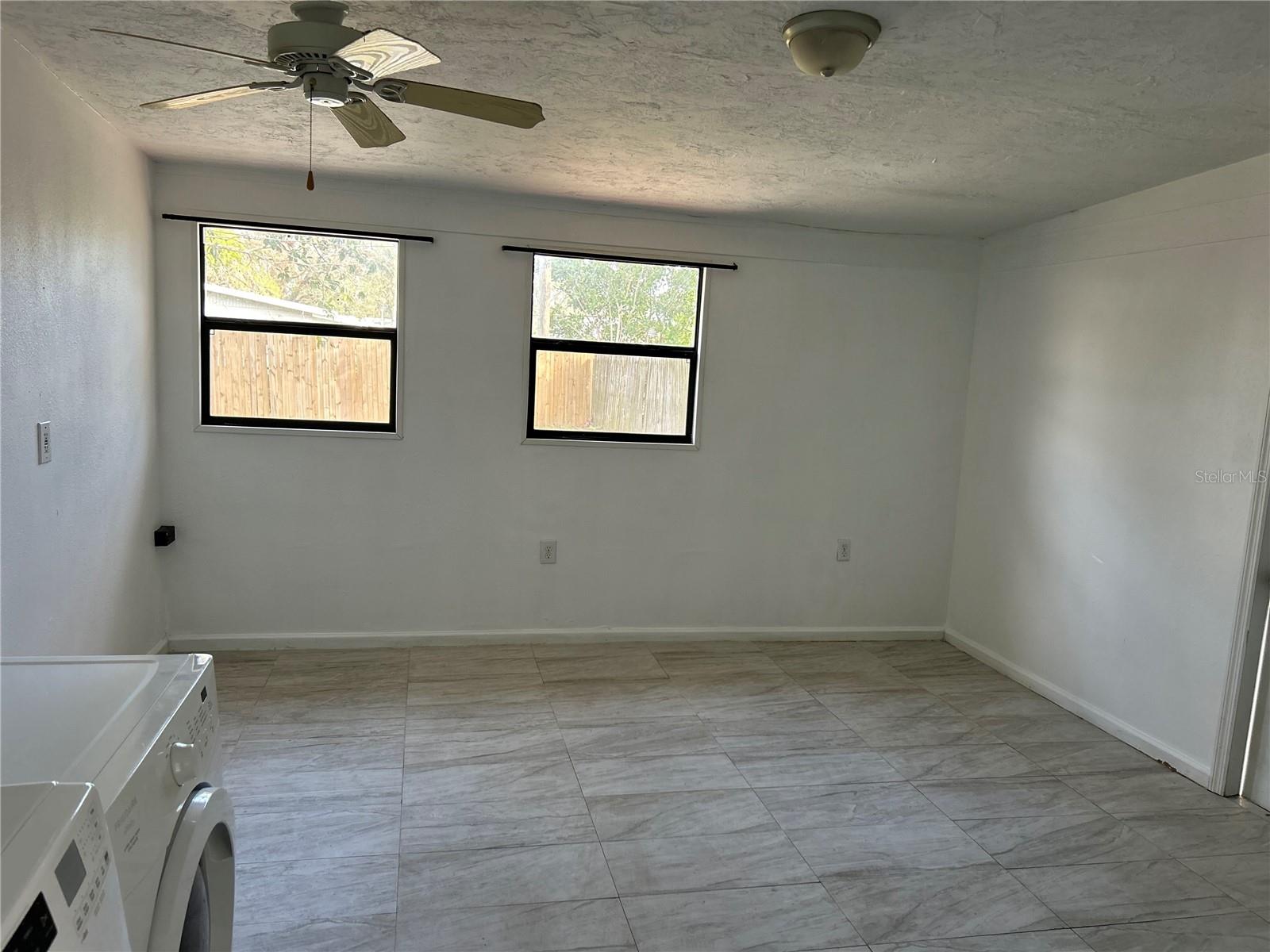 RIDGEWOOD ESTATES ADD 02 RESUB 01 - Residential Lease