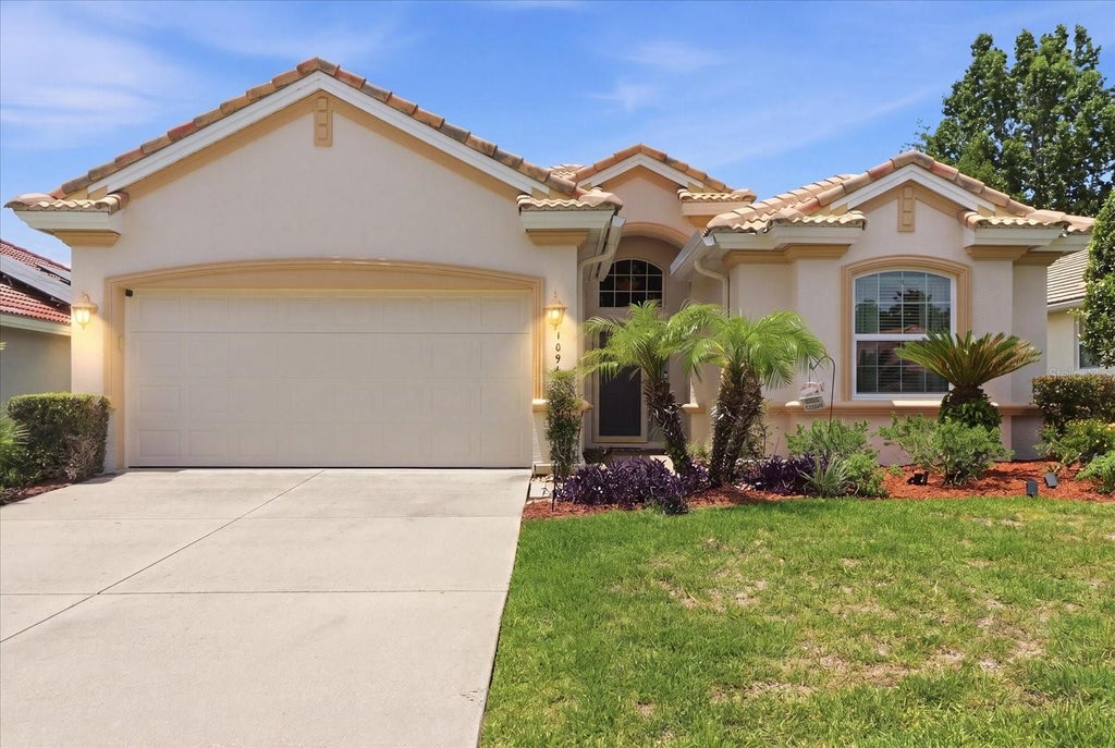 Photo of 1096 W Diamond Shore Loop, Hernando, FL 34442 (MLS # OM730028)