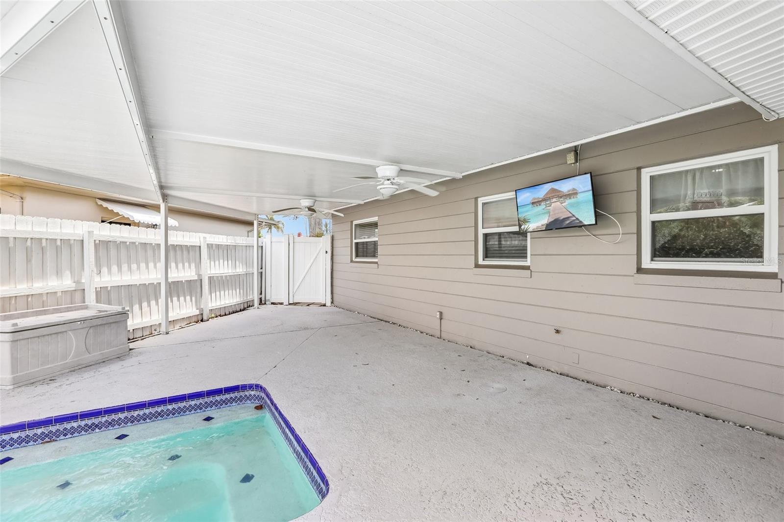 11589 64TH TERRACE