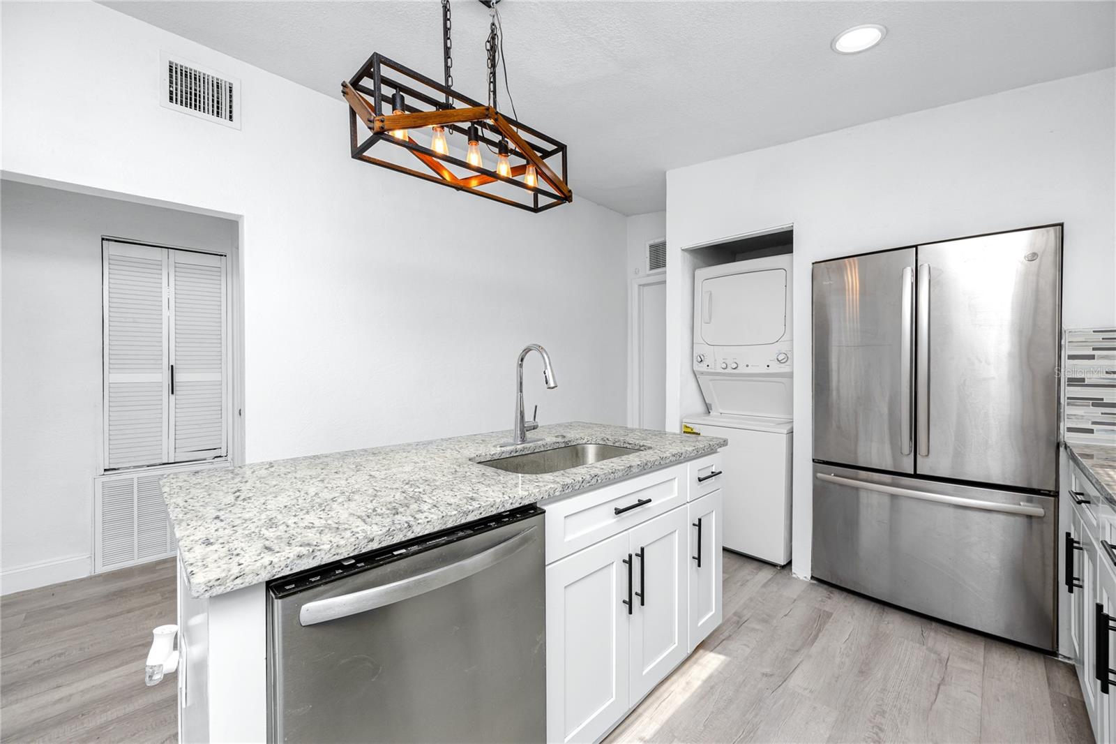 JAN-CORY SUB - Residential Lease