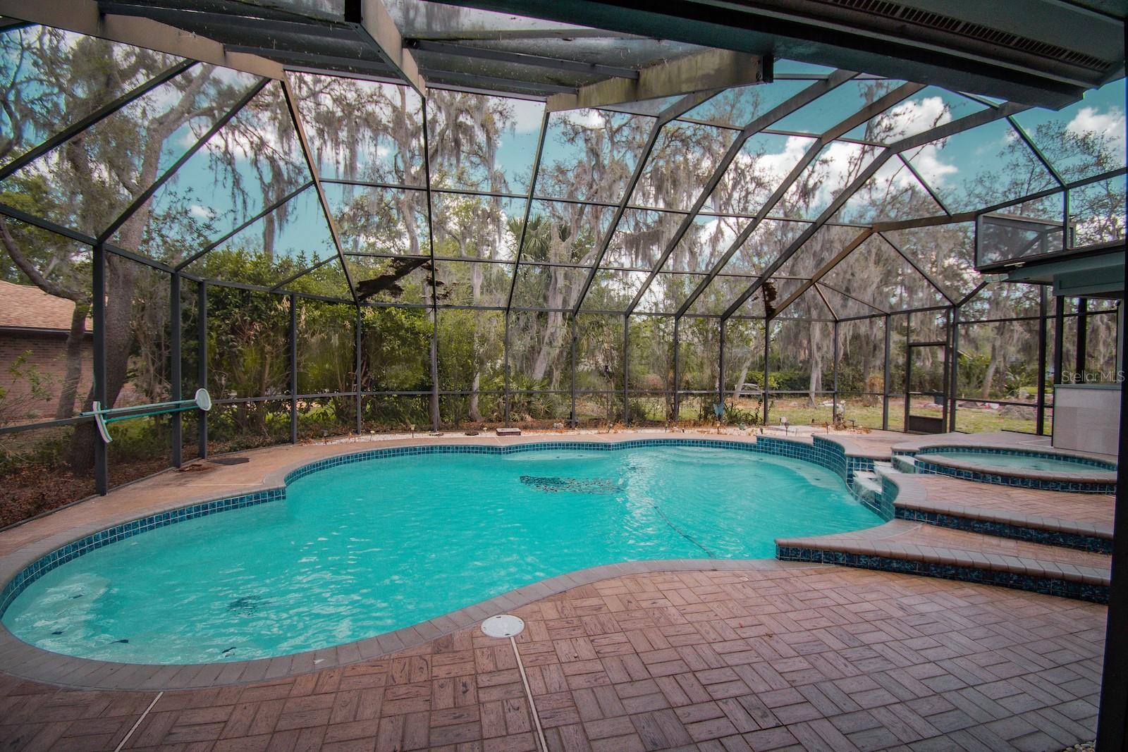 2910 PINE CLUB DRIVE