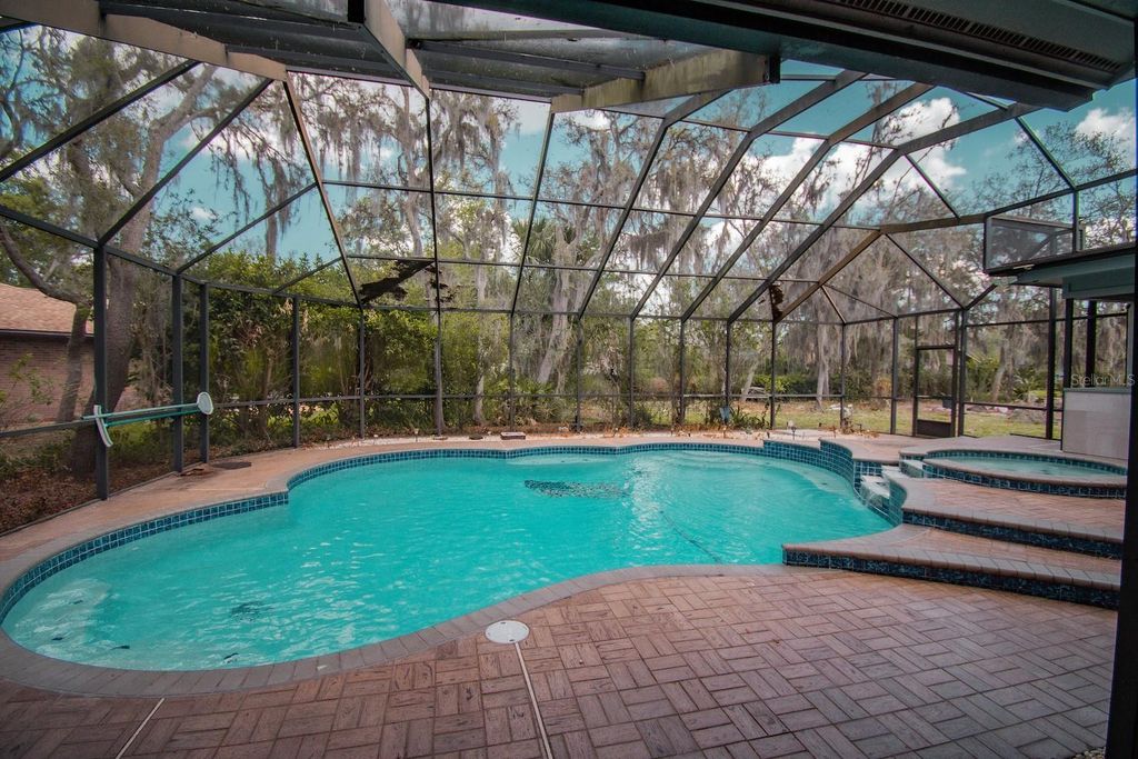 Photo of 2910 Pine Club Drive, Plant City, FL 33566 (MLS # TB8363343)