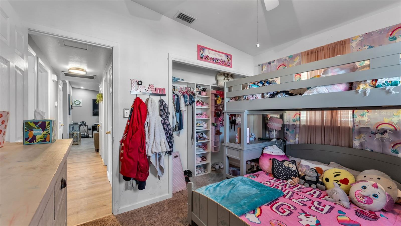 TEMPLE GROVE TERRACE - Residential