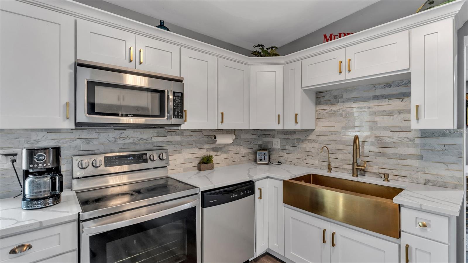 TEMPLE GROVE TERRACE - Residential