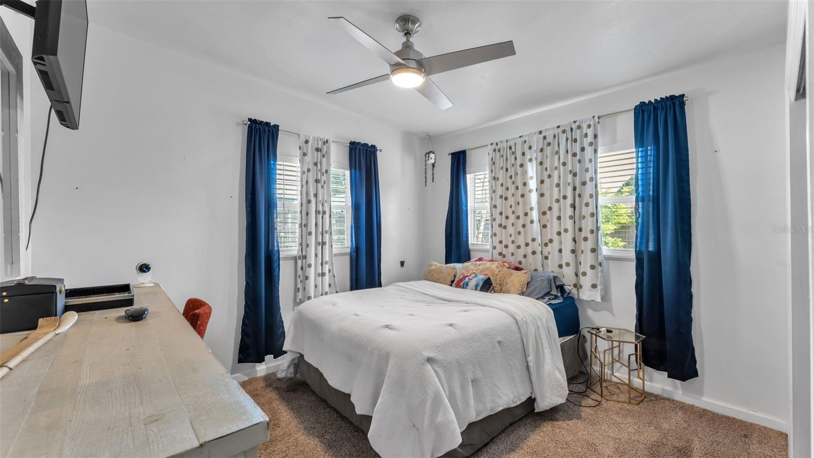 TEMPLE GROVE TERRACE - Residential