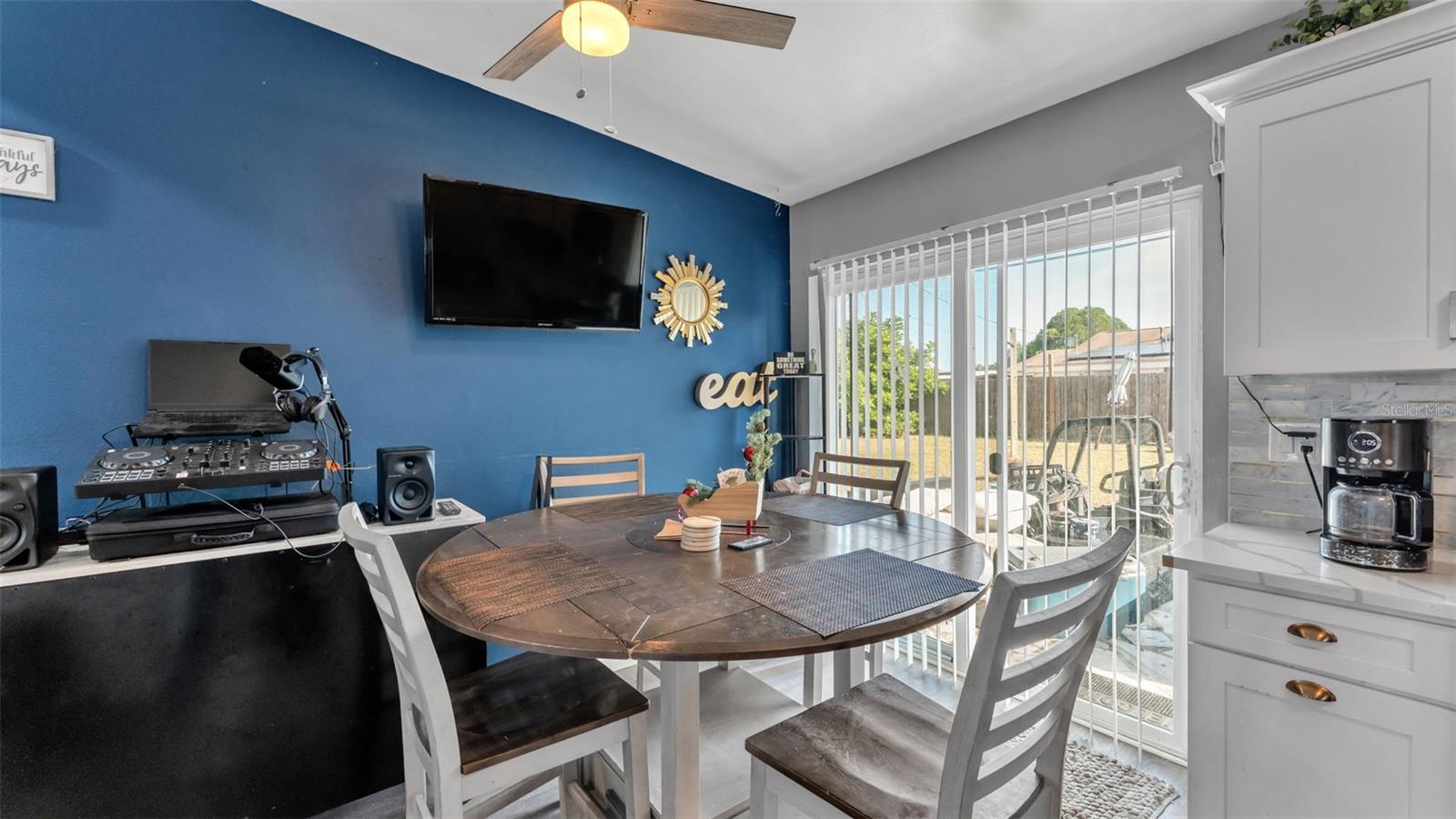 TEMPLE GROVE TERRACE - Residential