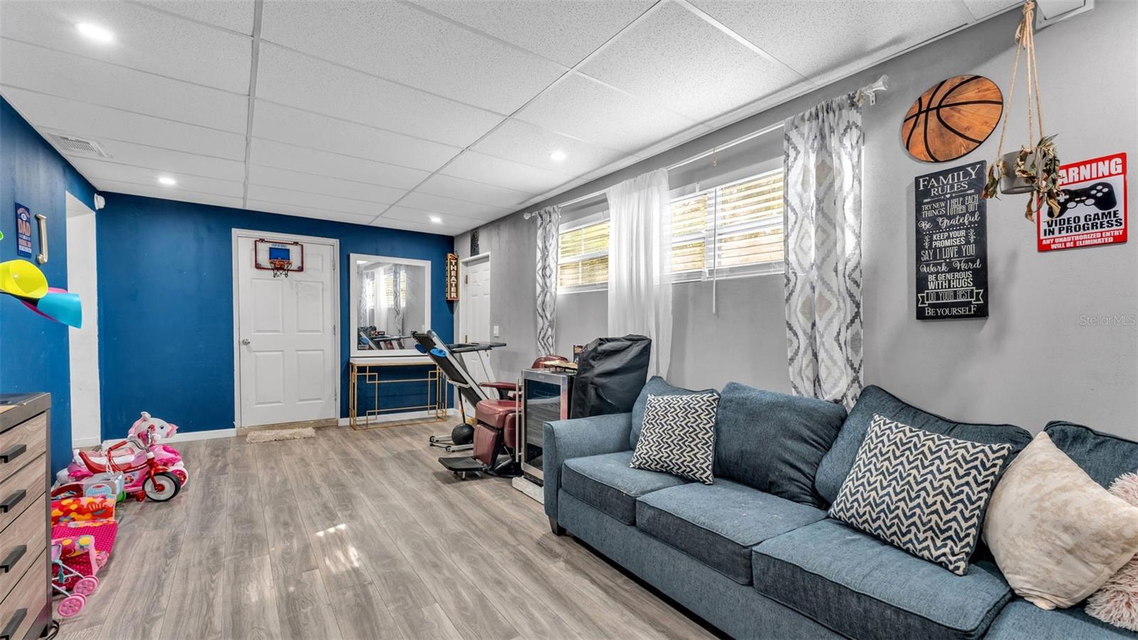 TEMPLE GROVE TERRACE - Residential