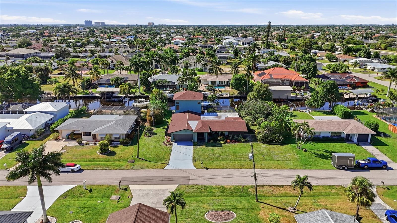 CAPE CORAL - Residential