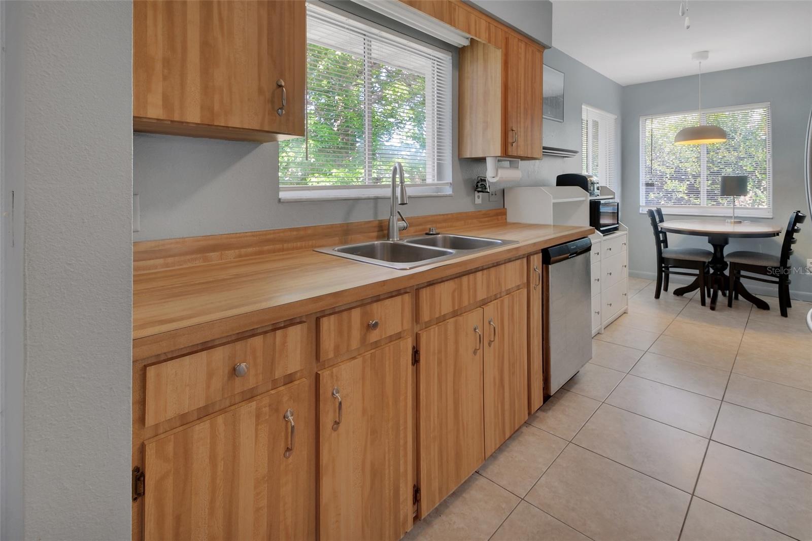 DELTONA LAKES UNIT 05 - Residential