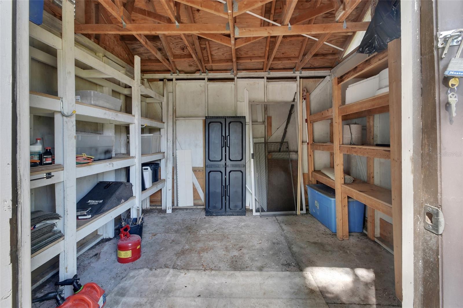 DELTONA LAKES UNIT 05 - Residential