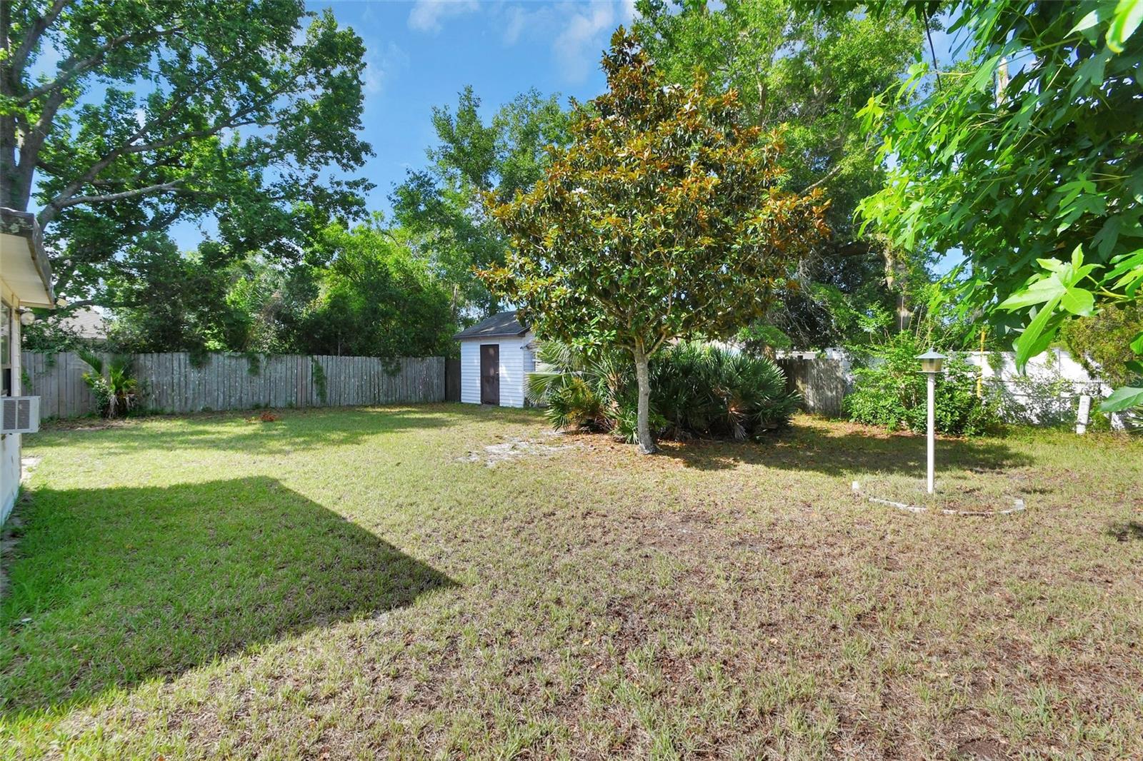 DELTONA LAKES UNIT 05 - Residential