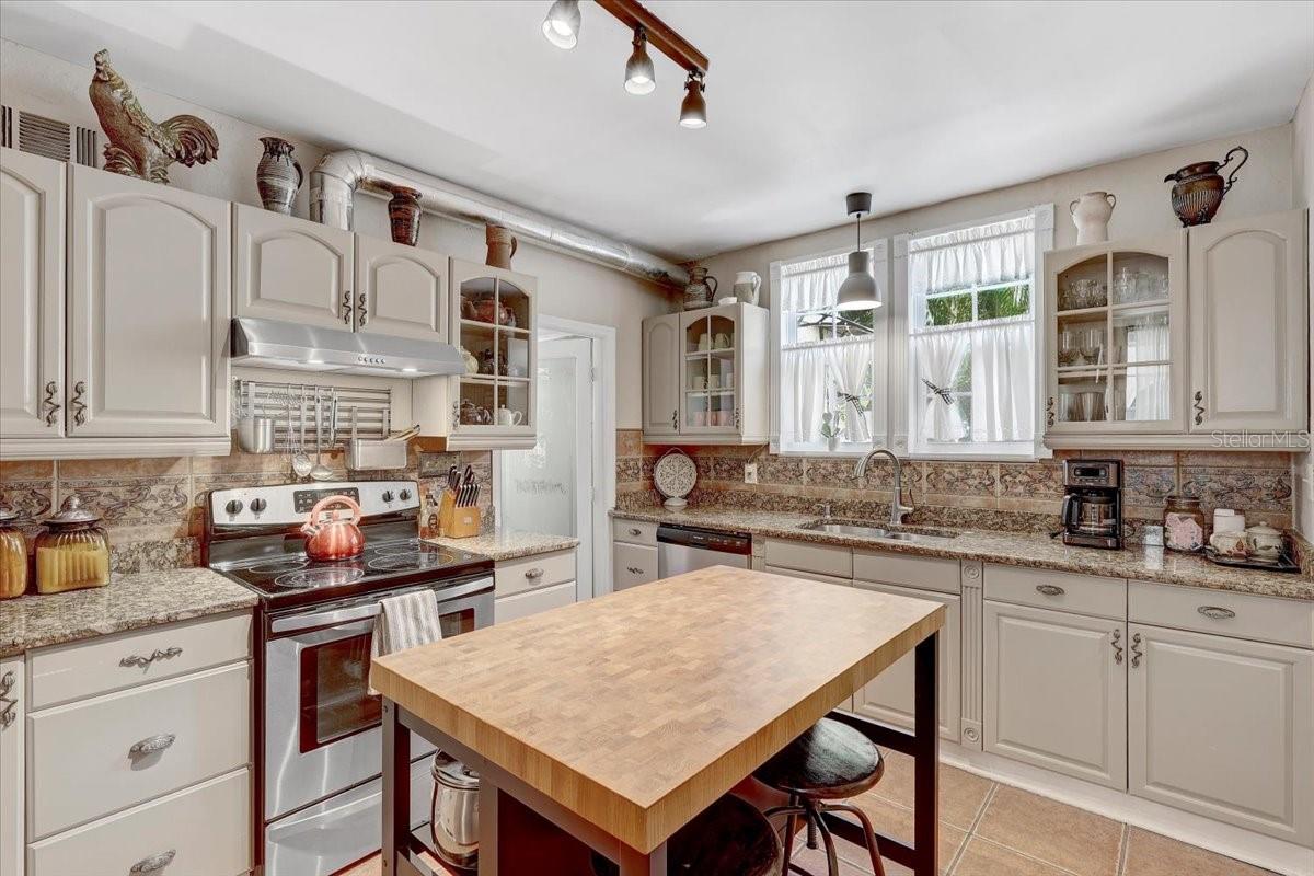 OAK RIDGE - Residential