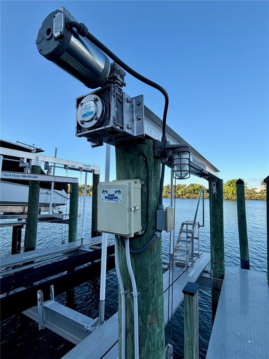 HARBOR ISLAND MARINA PH 1 - Residential