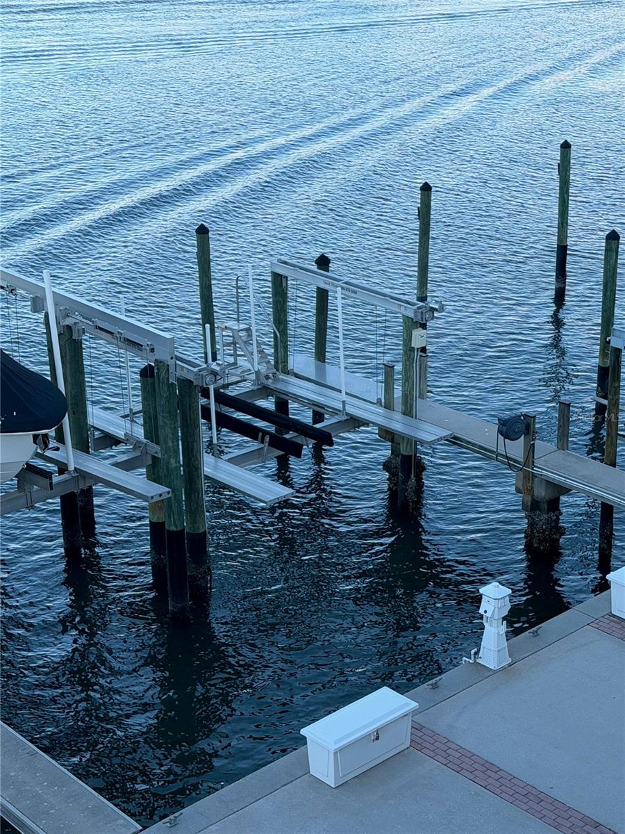 HARBOR ISLAND MARINA PH 1 - Residential