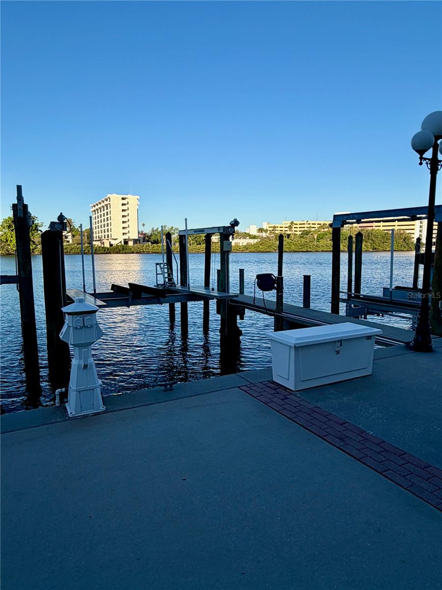 HARBOR ISLAND MARINA PH 1 - Residential
