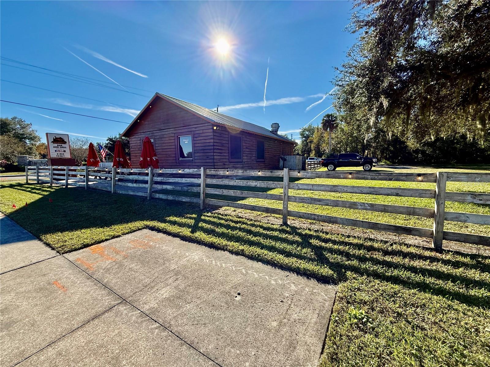 MUNSONS SUB W B - Commercial Sale