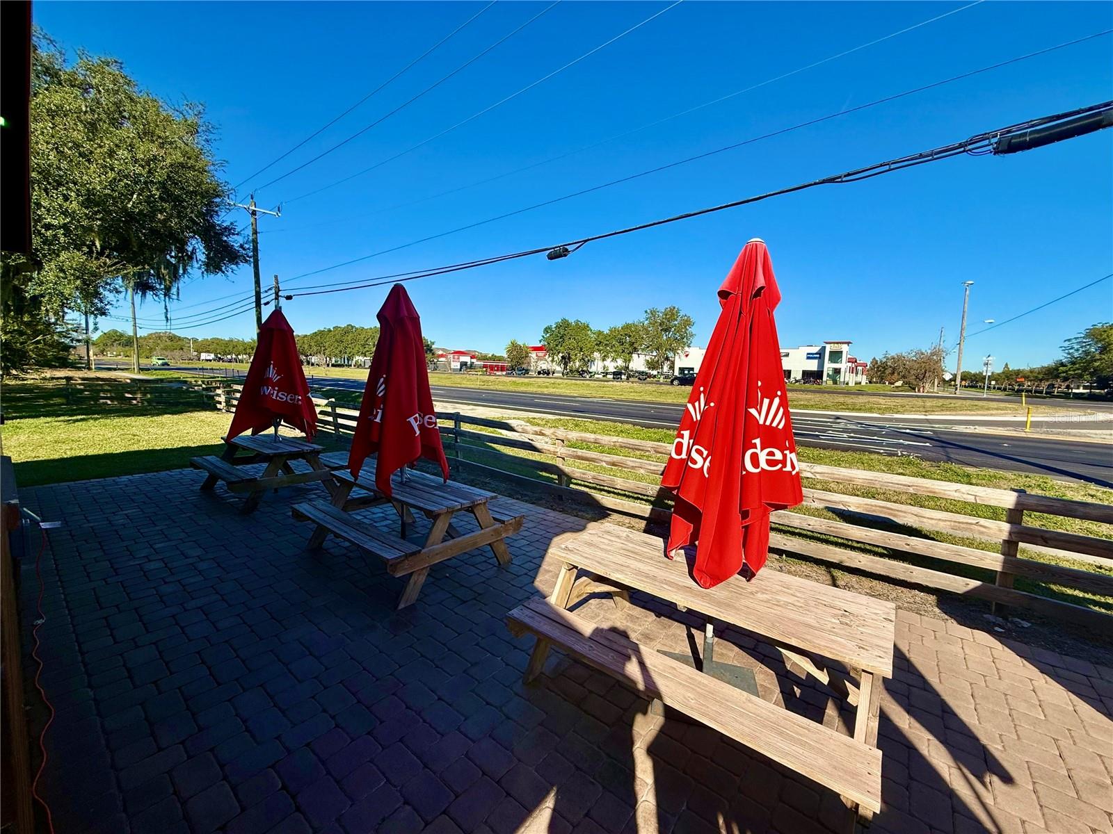 MUNSONS SUB W B - Commercial Sale