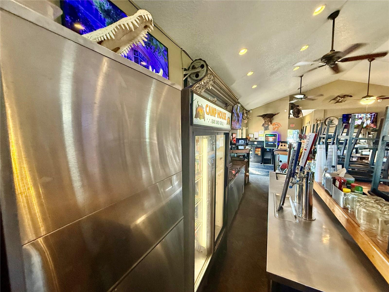 MUNSONS SUB W B - Commercial Sale