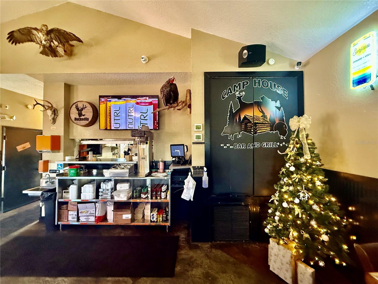 MUNSONS SUB W B - Commercial Sale