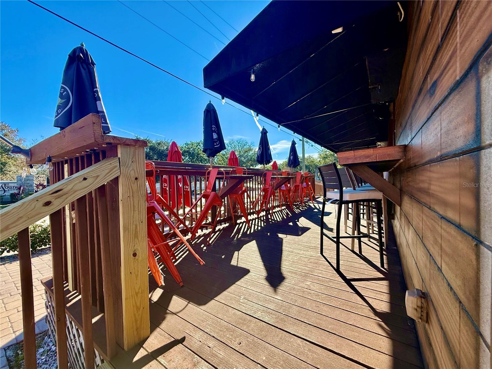 MUNSONS SUB W B - Commercial Sale