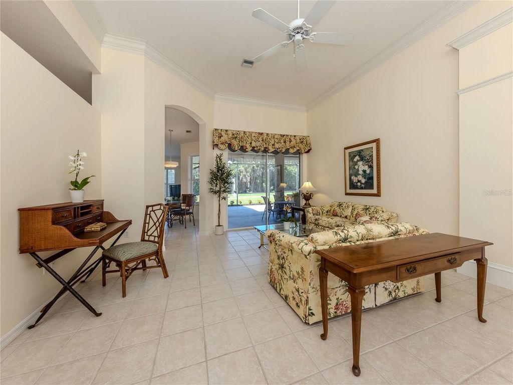 Photo of 623 Pond Willow Lane, Venice, FL 34292 (MLS # N6142930)