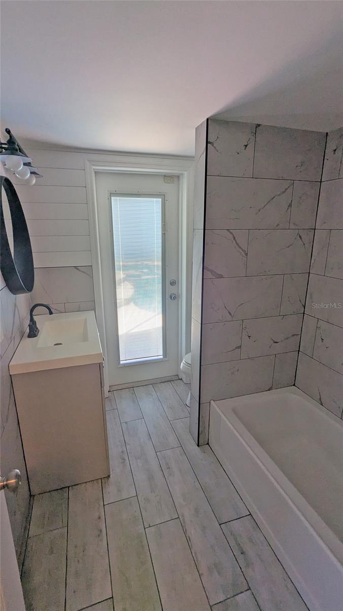 SHERWOOD ESTATES - Residential
