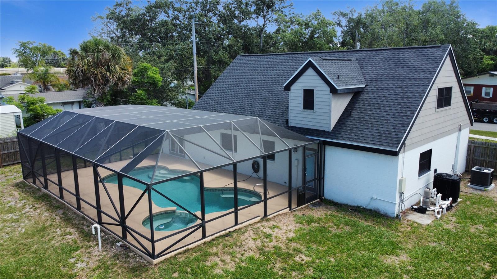 SHERWOOD ESTATES - Residential