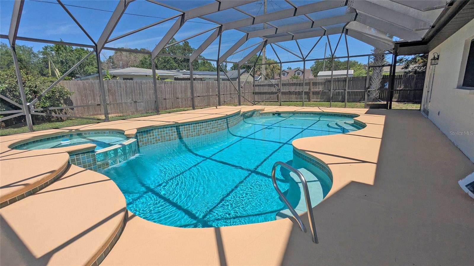 SHERWOOD ESTATES - Residential