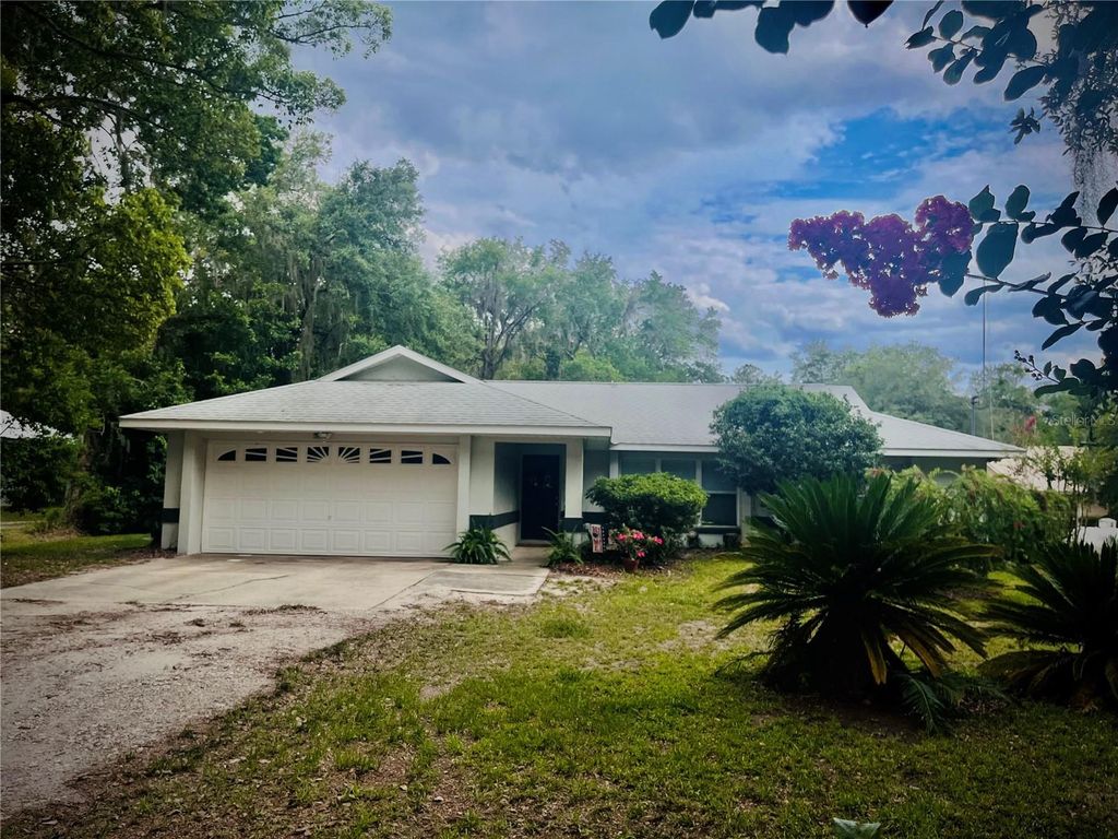 Photo of 20517 NE 114th Avenue, Waldo, FL 32694 (MLS # GC541132)