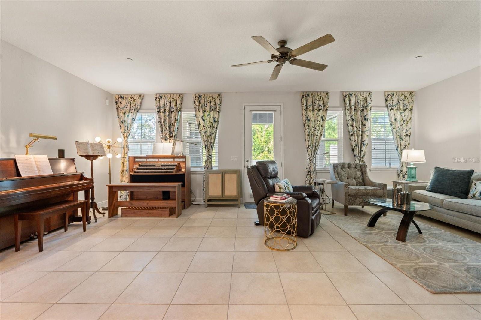 HAMMOCK PARK - Residential