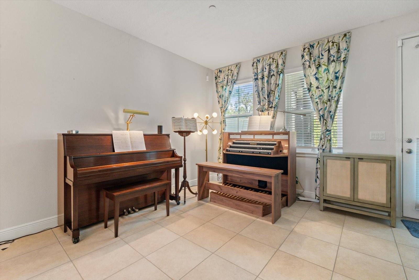 HAMMOCK PARK - Residential