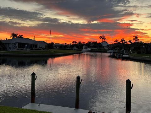 A home in PUNTA GORDA