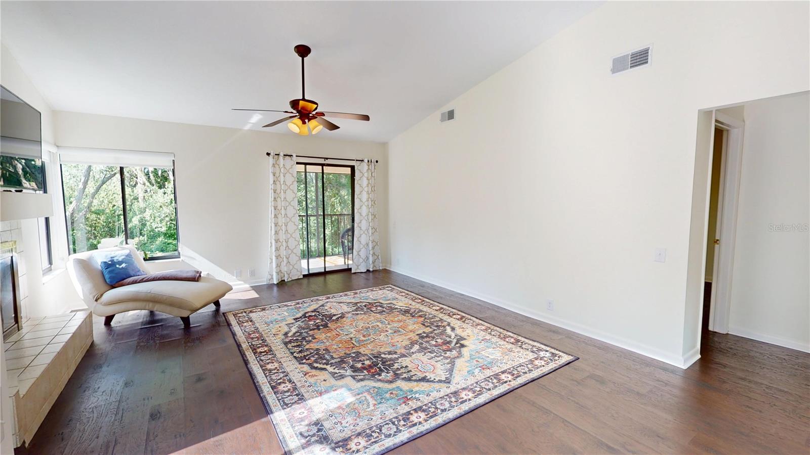 1712 LAKE CYPRESS DRIVE 1604