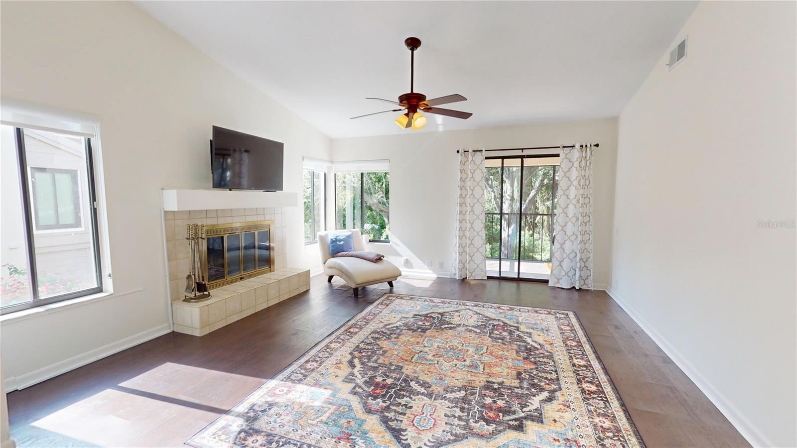 1712 LAKE CYPRESS DRIVE 1604
