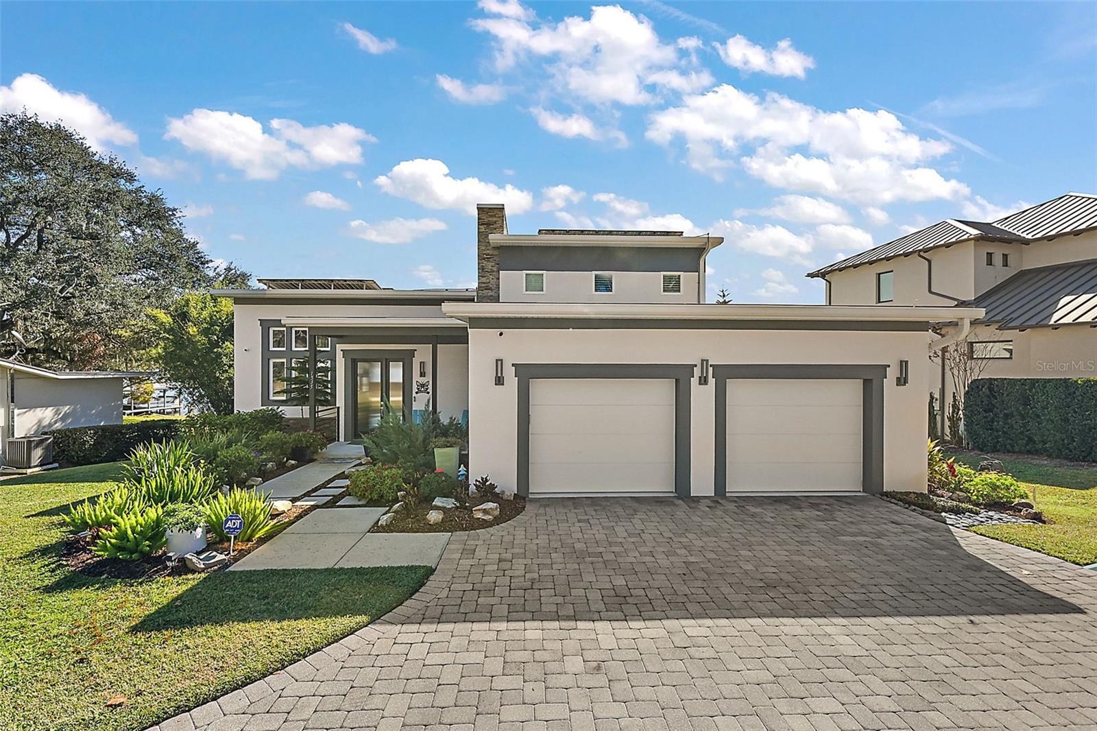 1535 SUNSET CIRCLE
