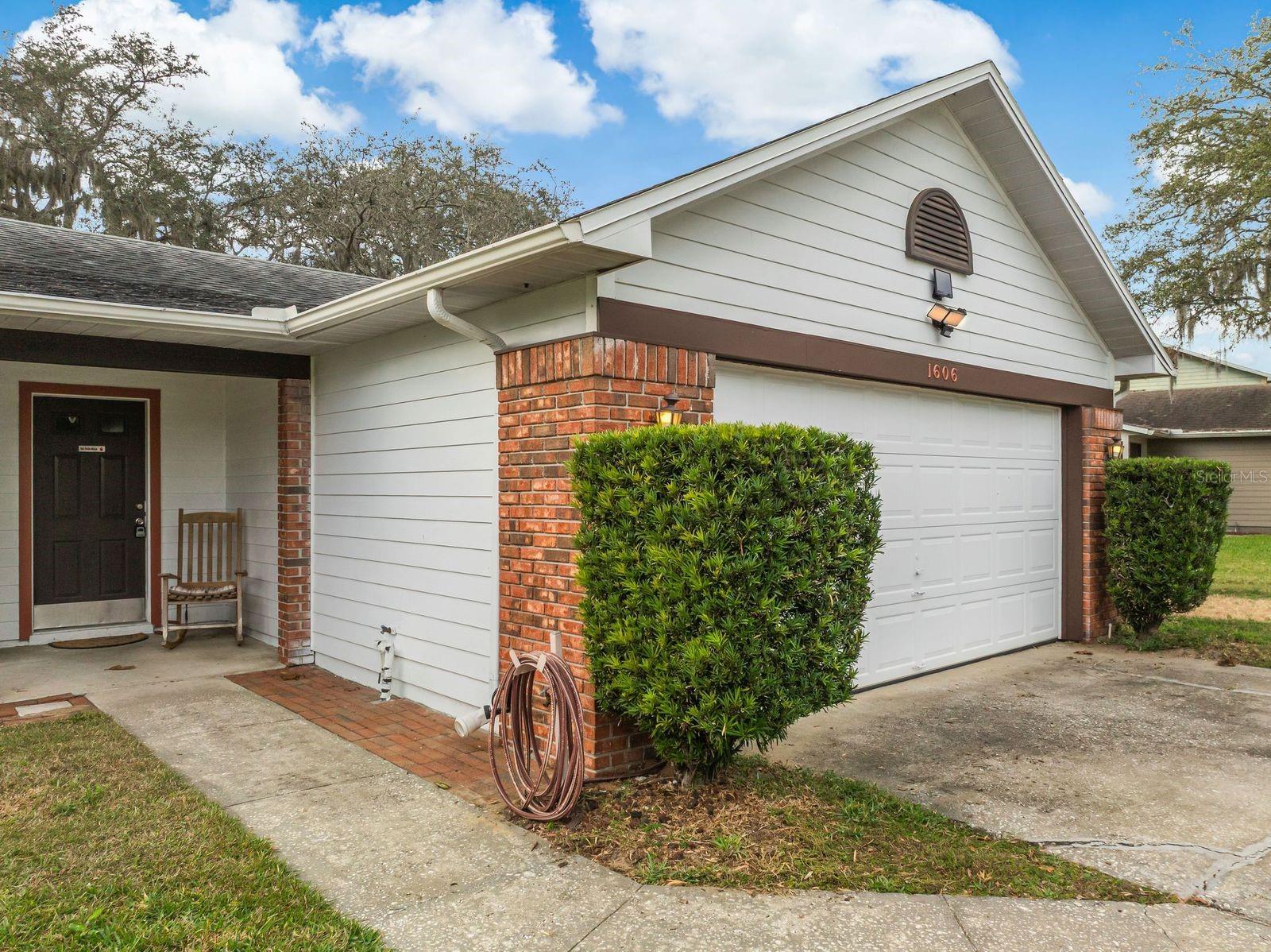 FRST OAKS - Residential