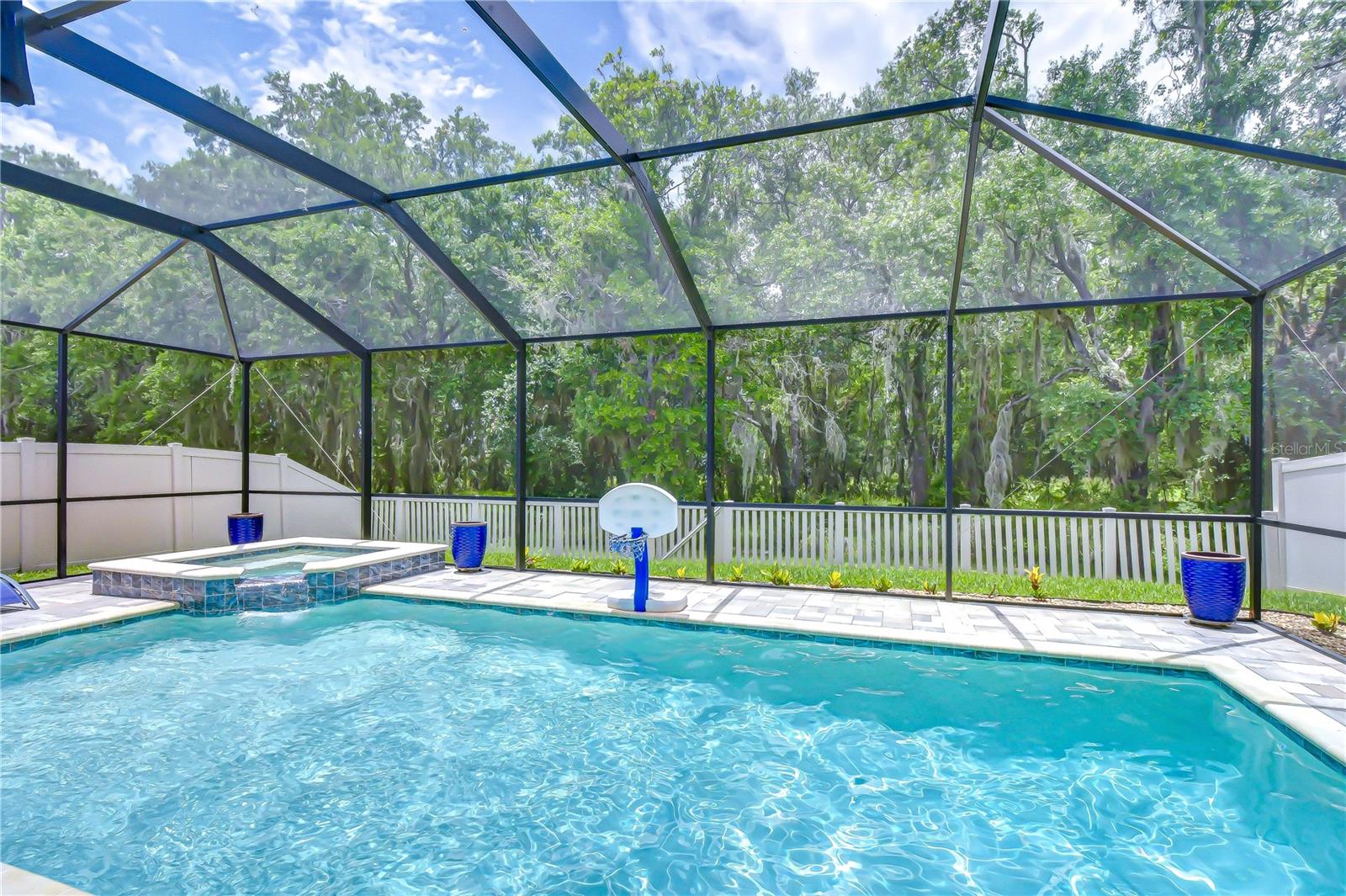 HAWKSTONE - Residential