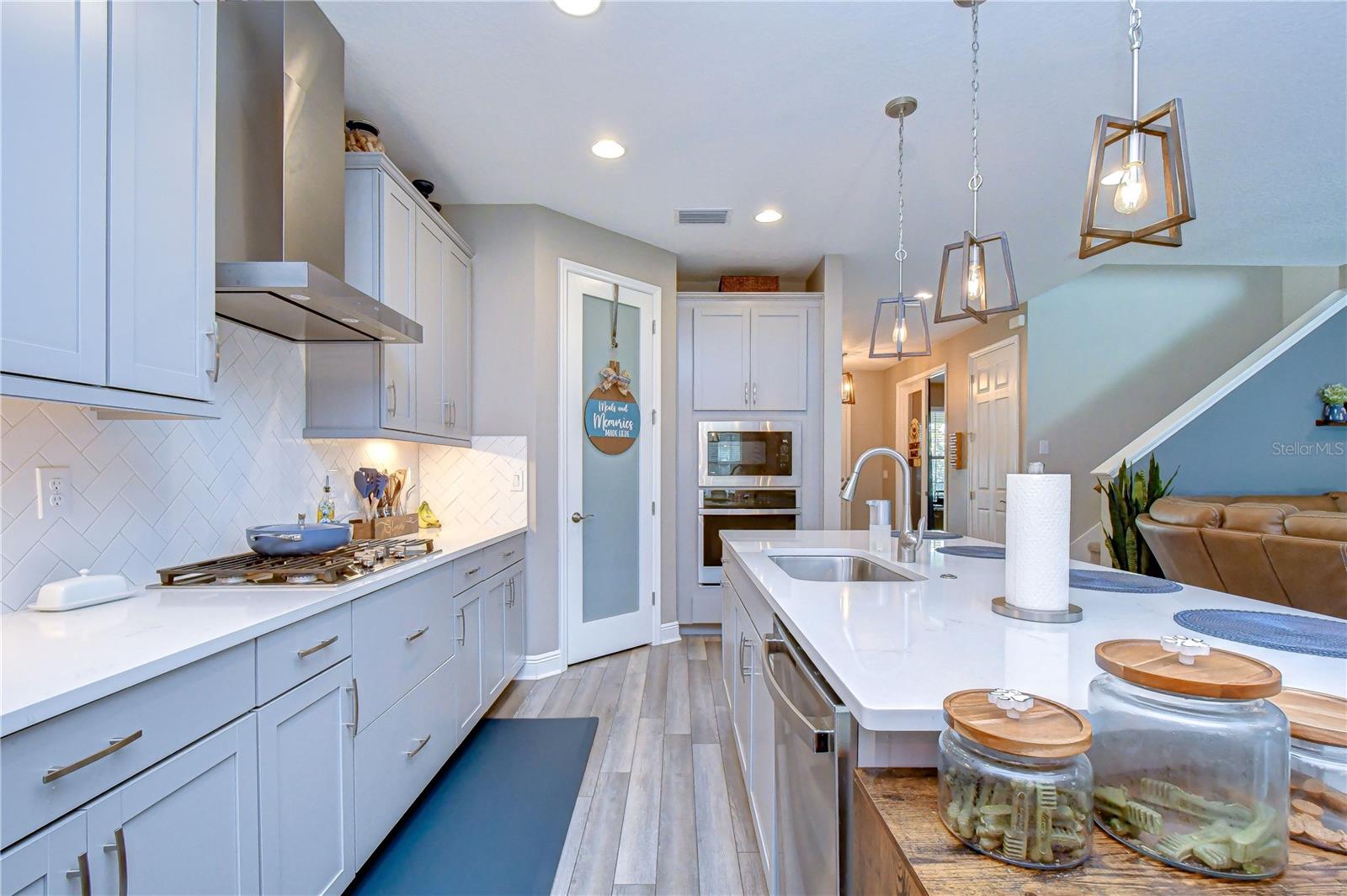 HAWKSTONE - Residential