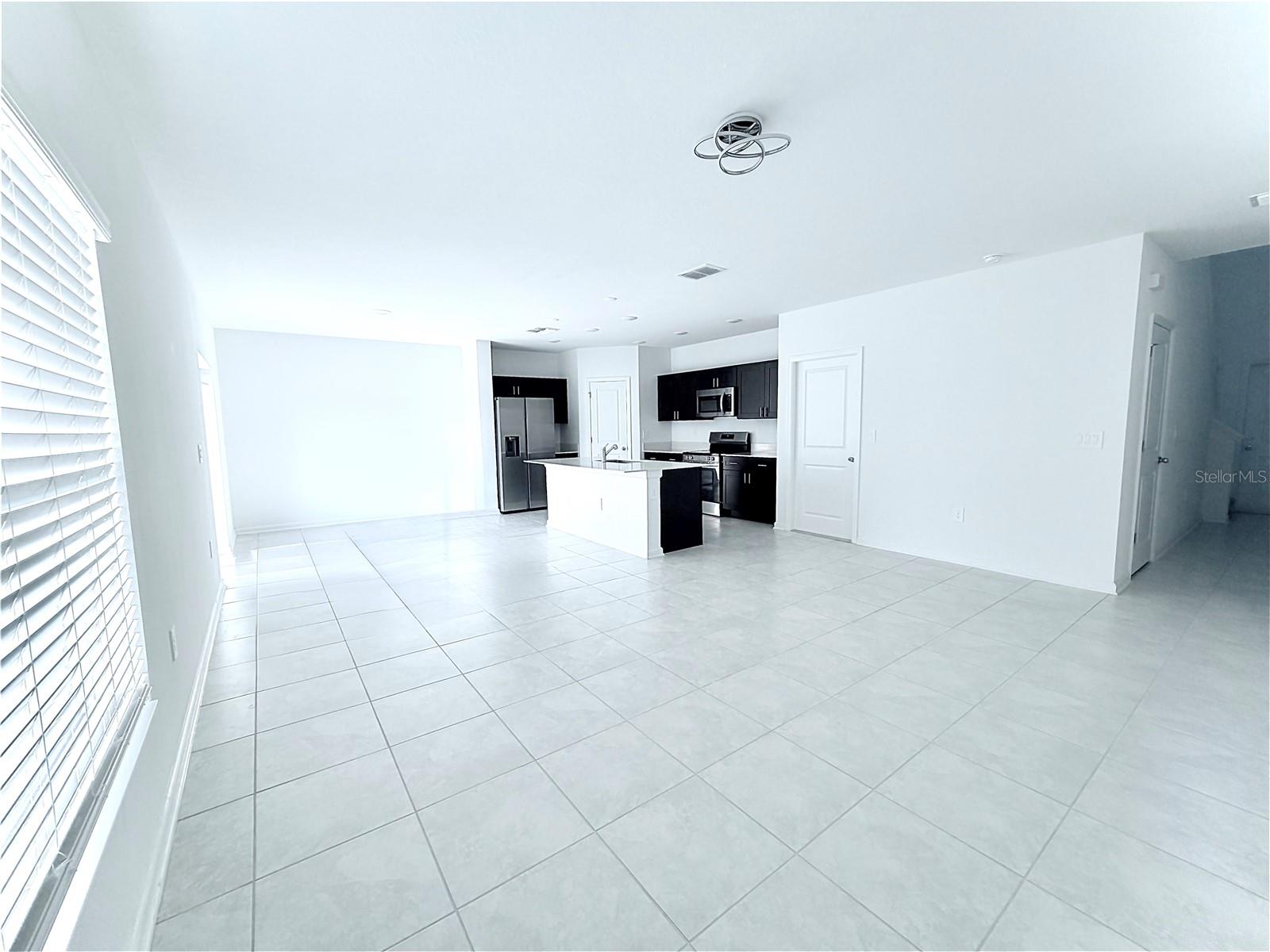 RANCHES/LK MCLEOD II - Residential Lease