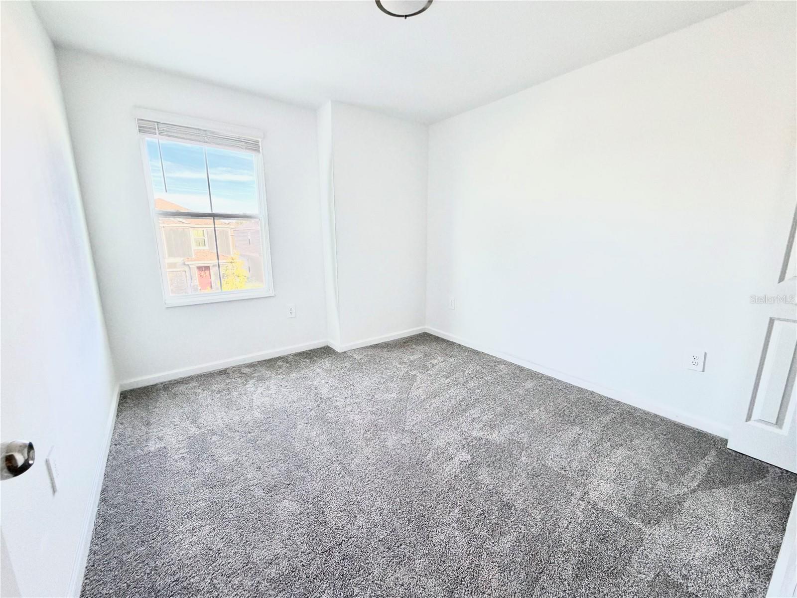 RANCHES/LK MCLEOD II - Residential Lease