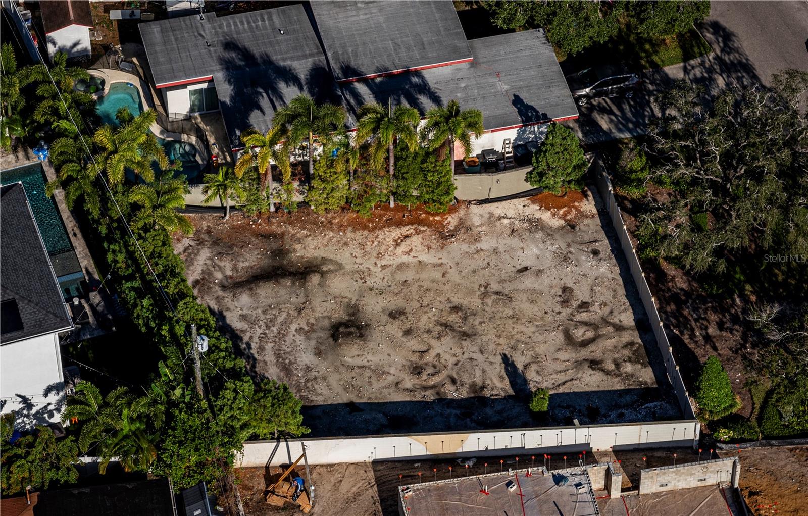 BYARS THOMPSON ADD DAVIS - Land