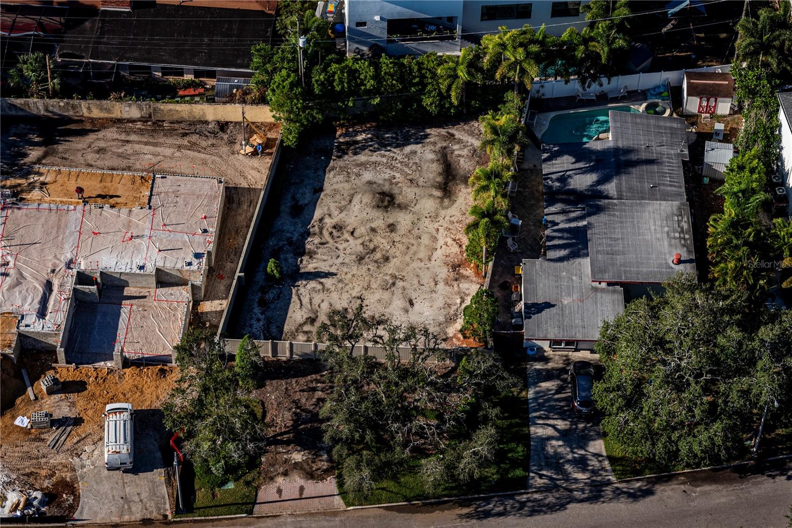 BYARS THOMPSON ADD DAVIS - Land