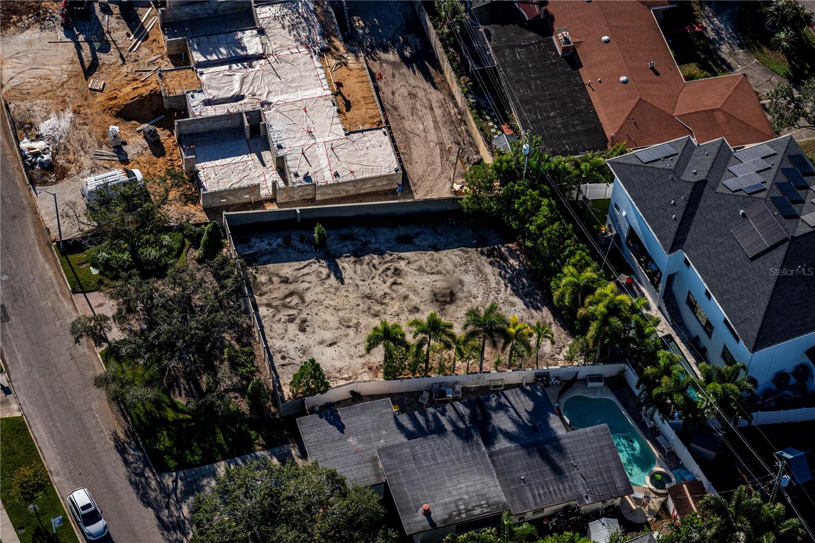 BYARS THOMPSON ADD DAVIS - Land