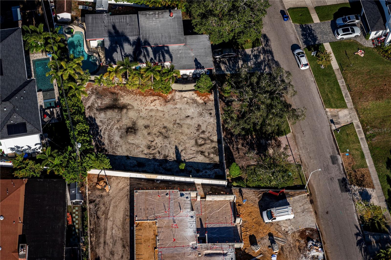 BYARS THOMPSON ADD DAVIS - Land