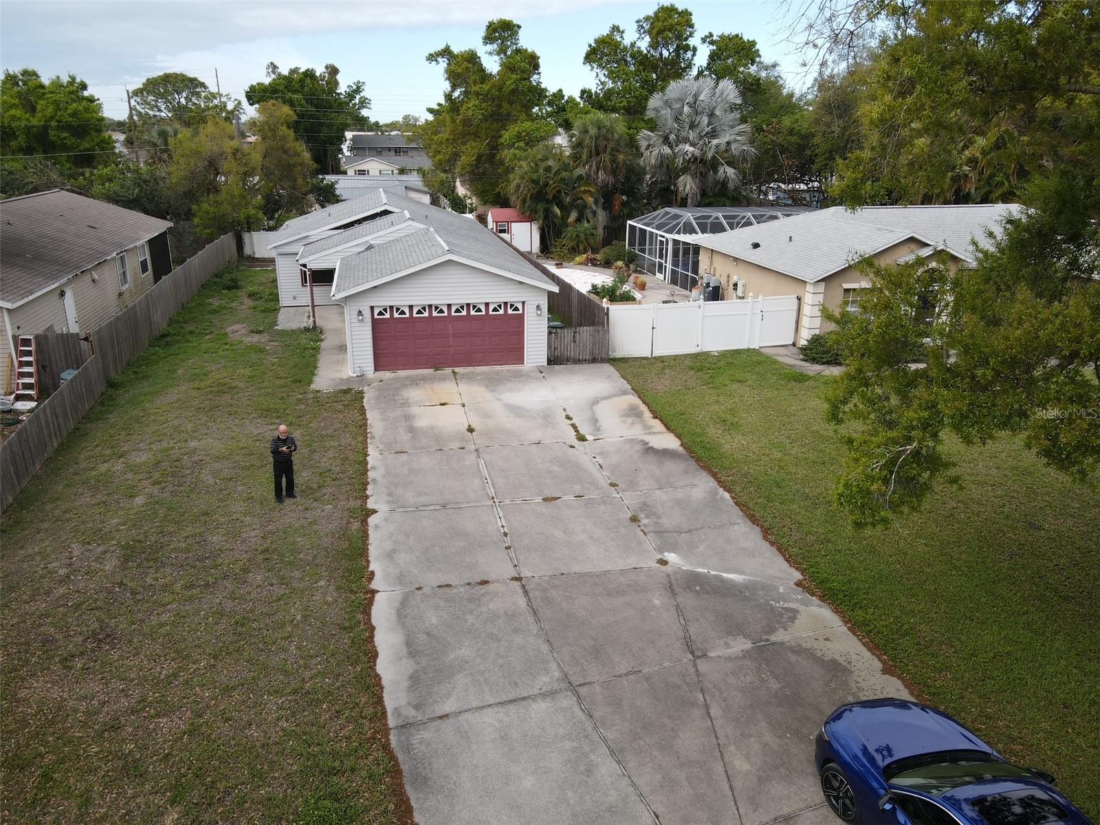 VENICE GROVES - Residential